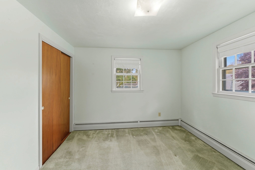 28 Mayflower Cir, Leicester, MA Photo #28