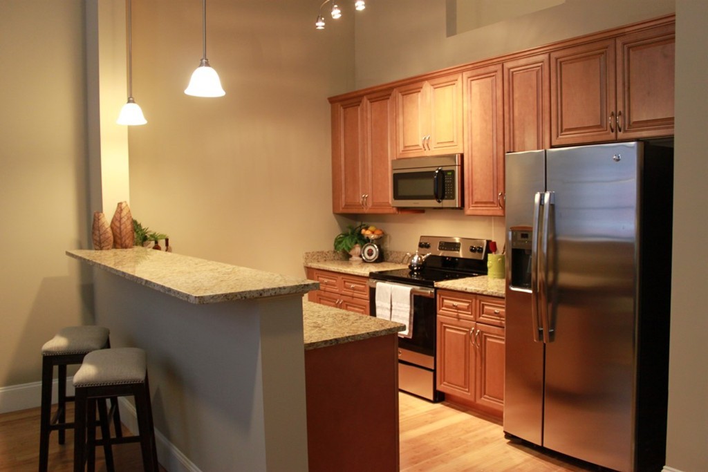 300 Canal Street 8-404