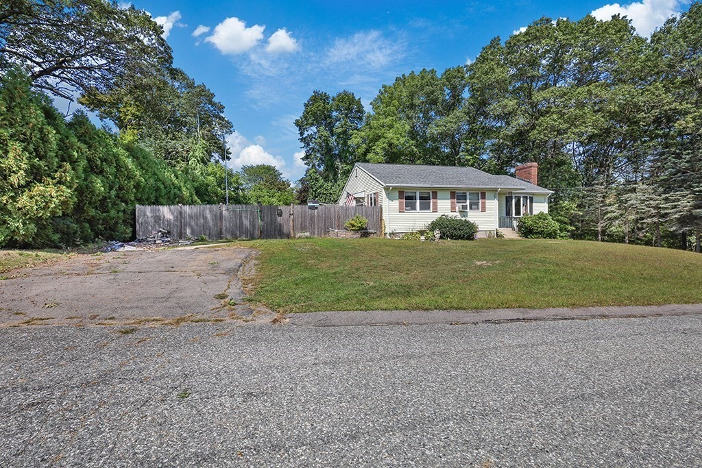 4 Josephine St