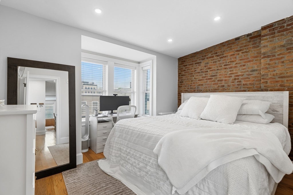 159 Bennington St 3