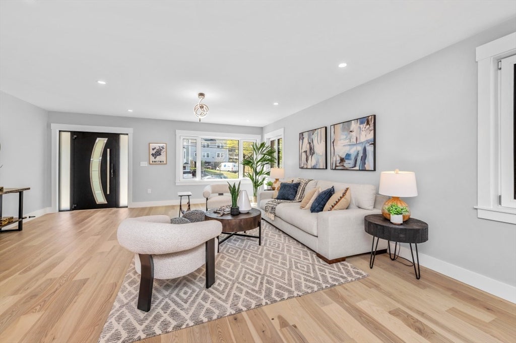 444 Lowell Ave # 444, Newton, MA, 02460, USA, 4 Bedrooms Bedrooms, ,5 BathroomsBathrooms,Condo,Active,444 Lowell Ave # 444,73509271