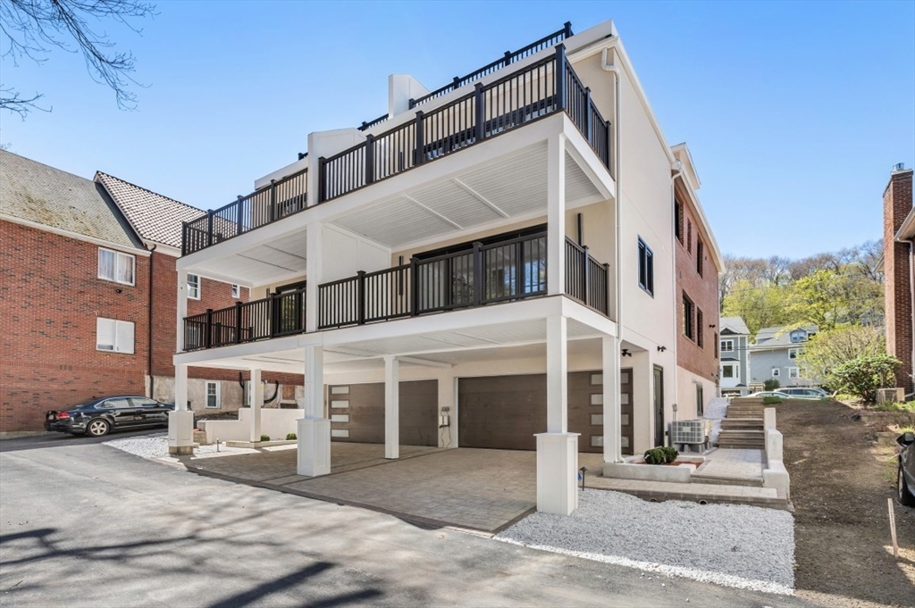 444 Lowell Ave 444