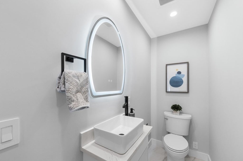 444 Lowell Ave # 444, Newton, MA, 02460, USA, 4 Bedrooms Bedrooms, ,5 BathroomsBathrooms,Condo,Active,444 Lowell Ave # 444,73509271