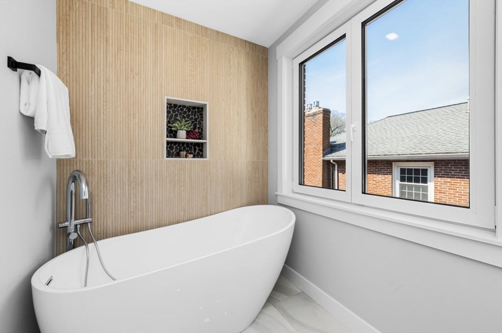 444 Lowell Ave # 444, Newton, MA, 02460, USA, 4 Bedrooms Bedrooms, ,5 BathroomsBathrooms,Condo,Active,444 Lowell Ave # 444,73509271