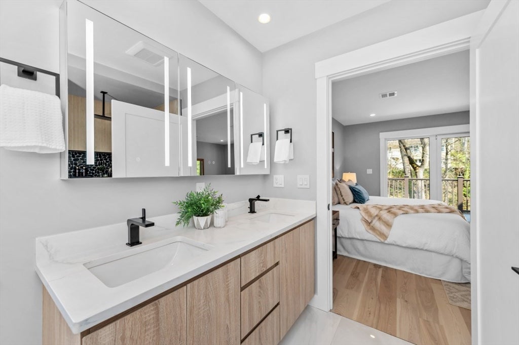 444 Lowell Ave # 444, Newton, MA, 02460, USA, 4 Bedrooms Bedrooms, ,5 BathroomsBathrooms,Condo,Active,444 Lowell Ave # 444,73509271
