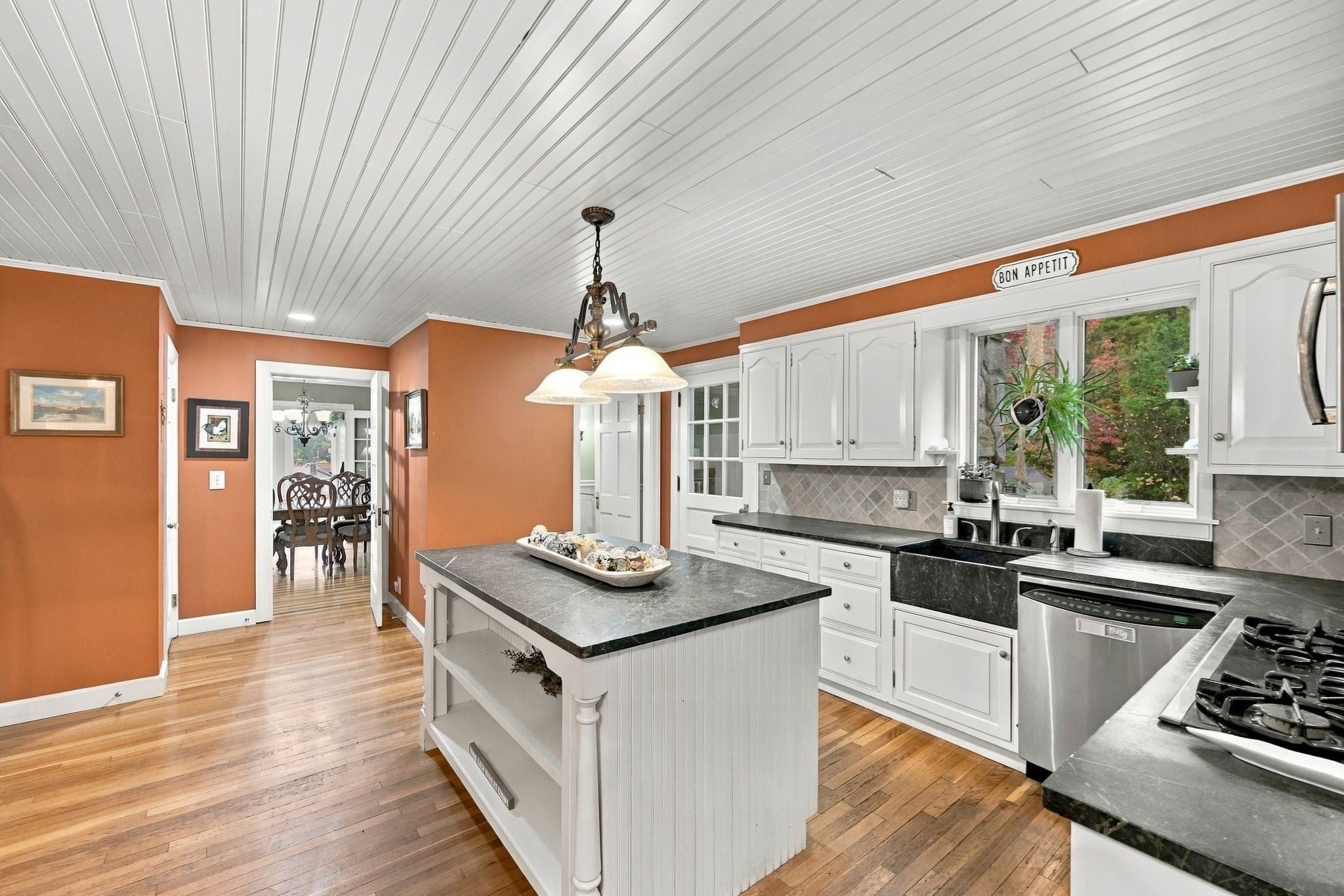 670 Amherst Rd, Granby, MA, 670 Amherst Rd, Granby, MA Photo #10