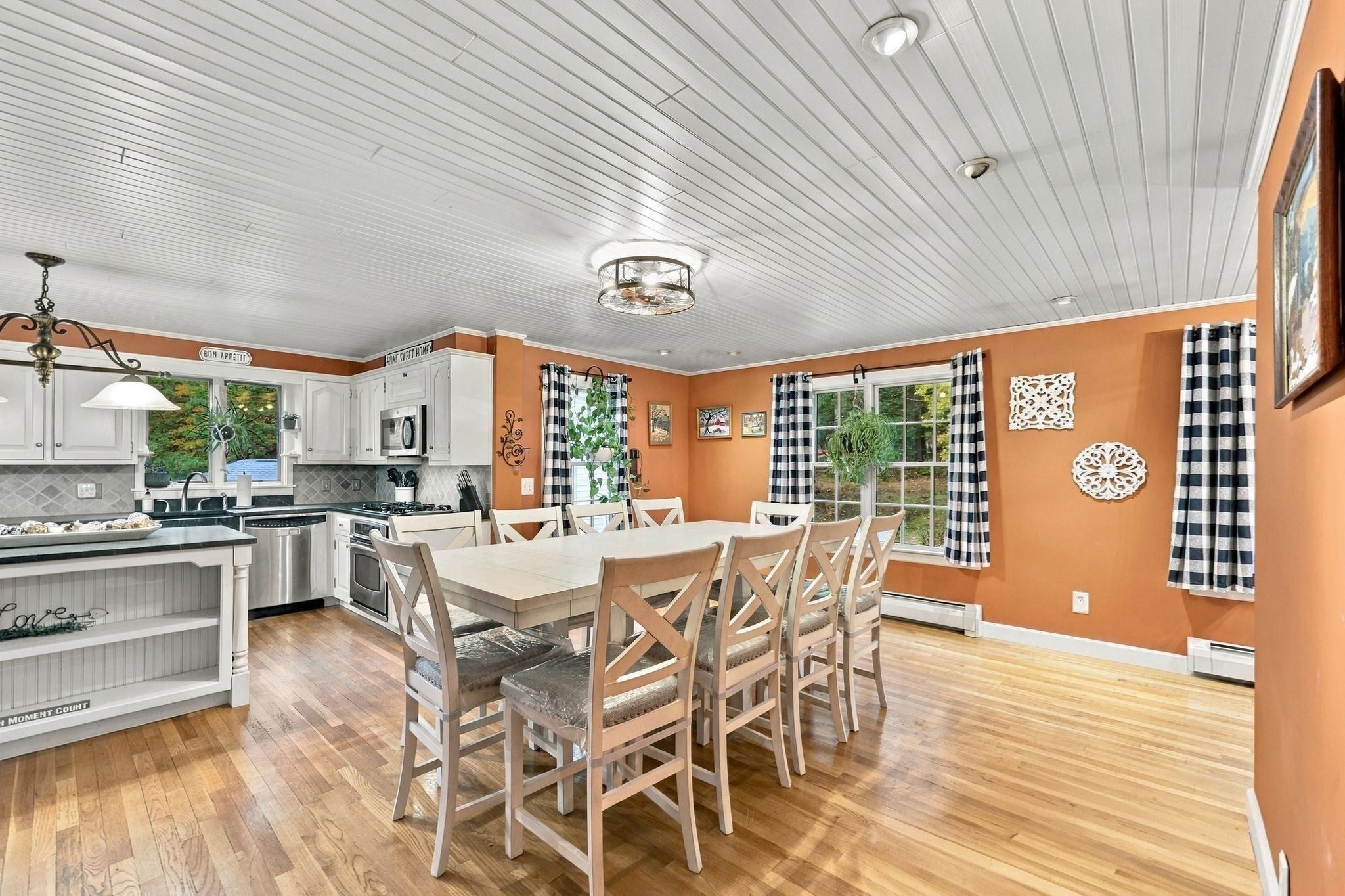 670 Amherst Rd, Granby, MA, 670 Amherst Rd, Granby, MA Photo #7