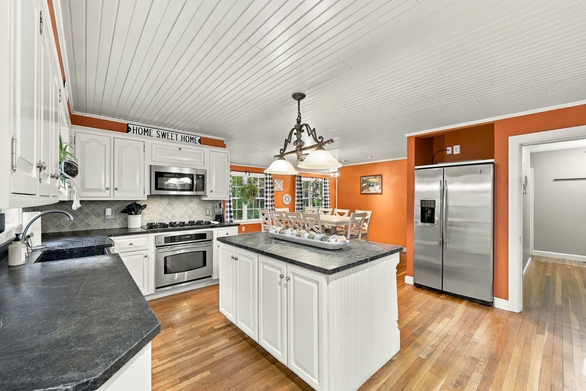 670 Amherst Rd, Granby, MA, 670 Amherst Rd, Granby, MA Photo #6