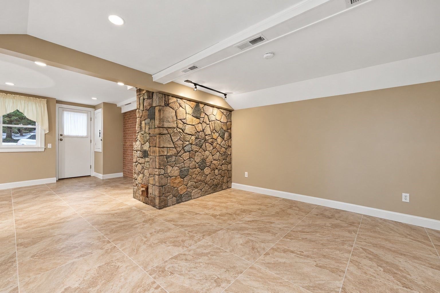670 Amherst Rd, Granby, MA, 670 Amherst Rd, Granby, MA Photo #34