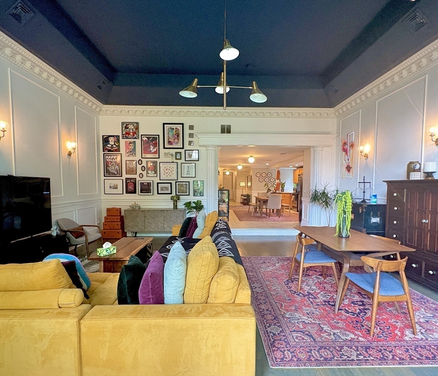 2 Hillside Ave -