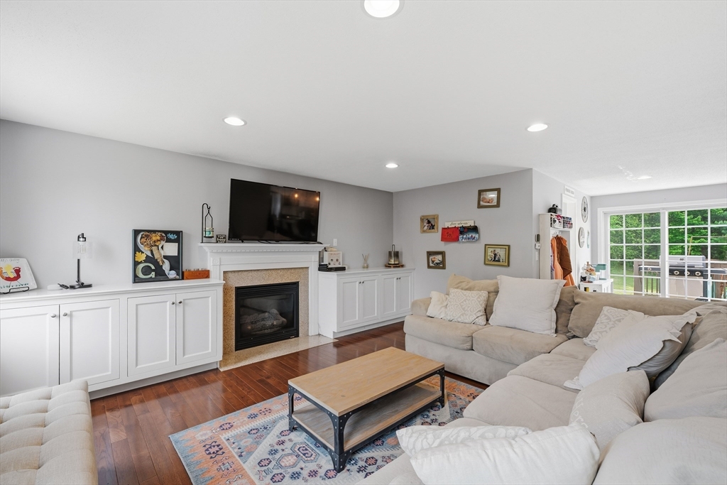 11 Eileen Avenue