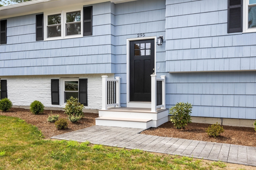 295 Ashland St