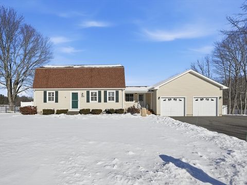 85 Red Fox Dr Agawam MA 01030