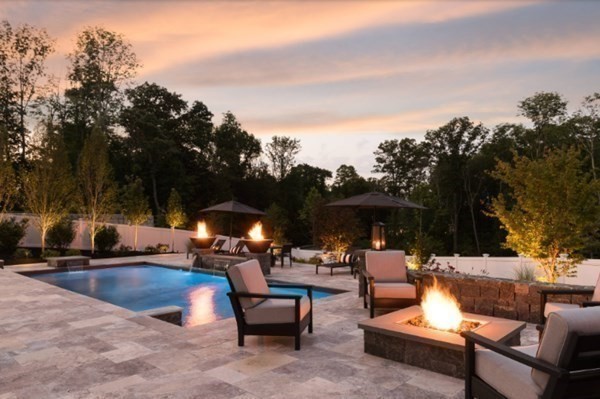 17 Walnut Hill Ln