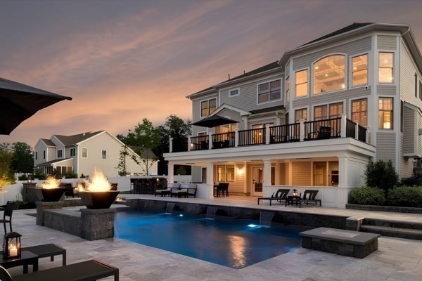 17 Walnut Hill Ln