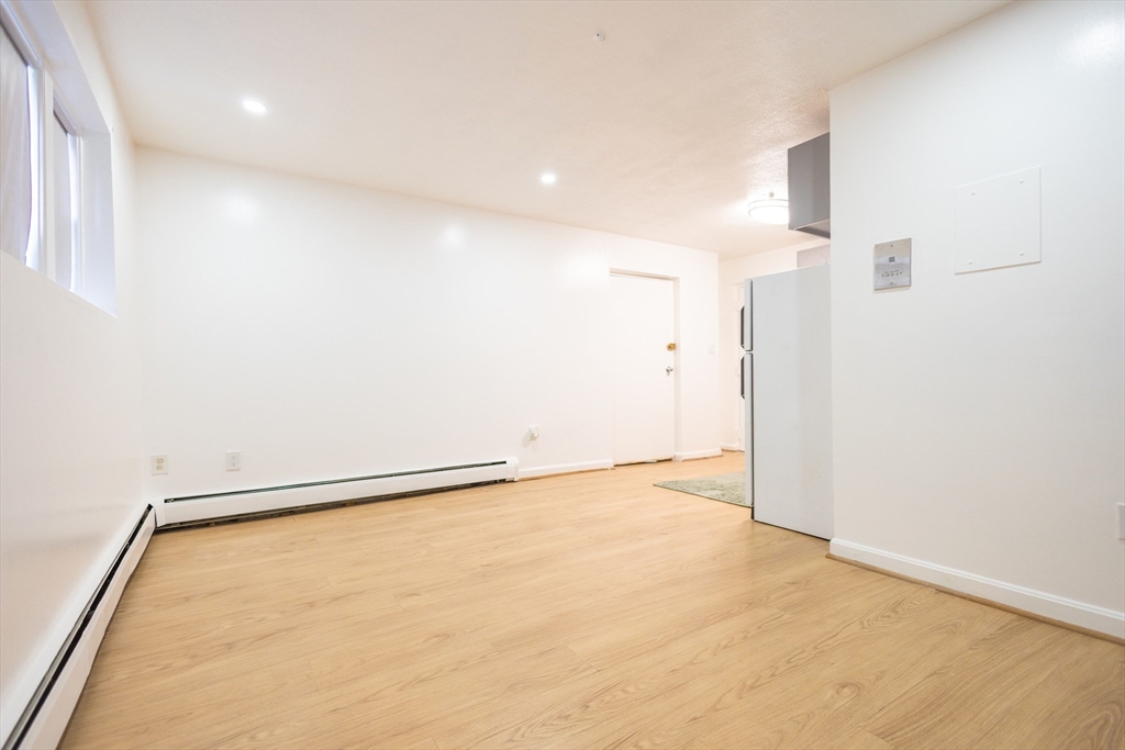 141 Willard Street 3