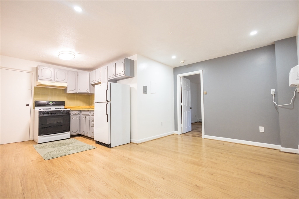 141 Willard Street 3