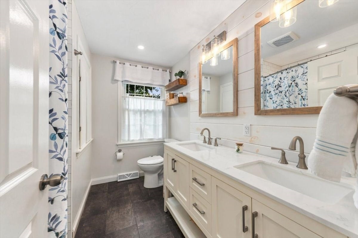 15 Donna Rd, Weymouth, MA Photo #11