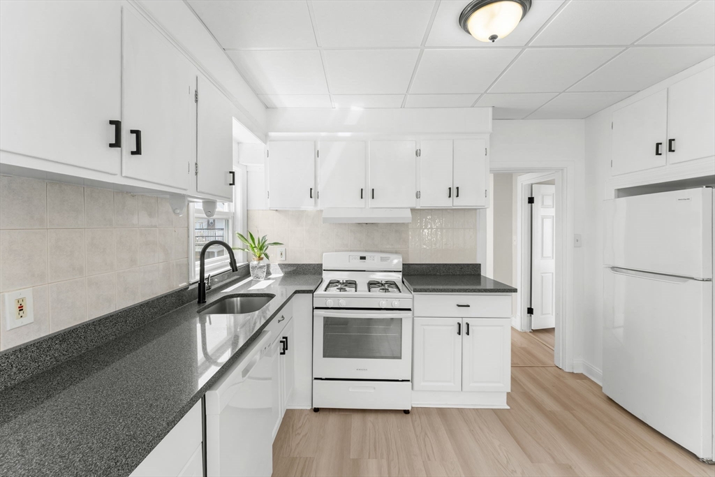 374 Shirley St 2