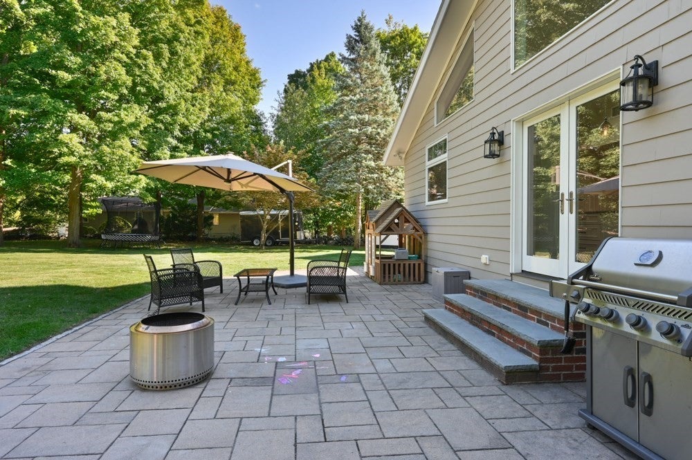 48 Border Rd, Reading, MA Photo #36
