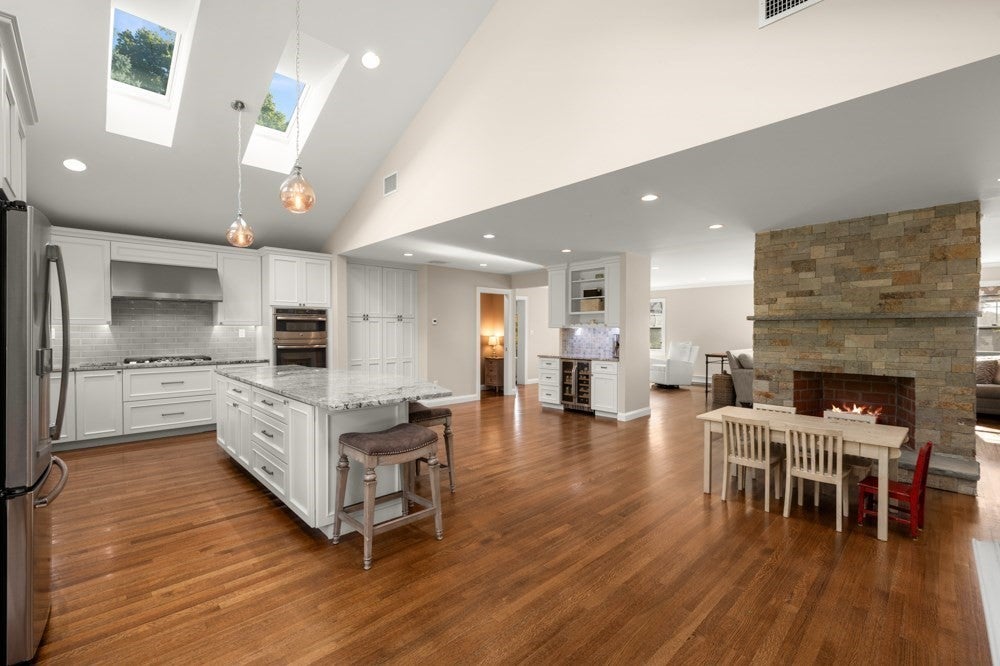 48 Border Rd, Reading, MA Photo #11