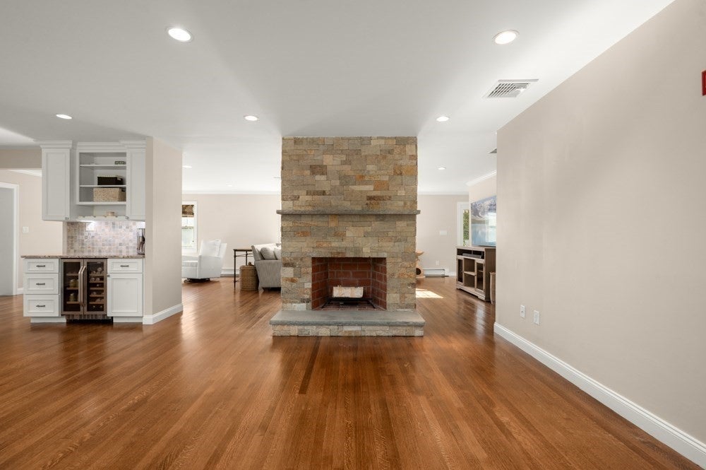 48 Border Rd, Reading, MA Photo #18