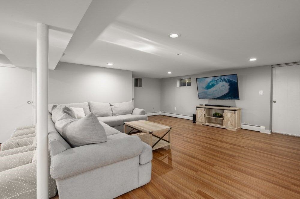 48 Border Rd, Reading, MA Photo #28