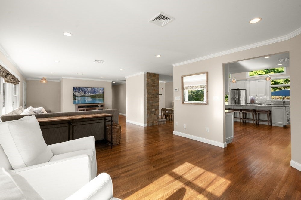 48 Border Rd, Reading, MA Photo #15