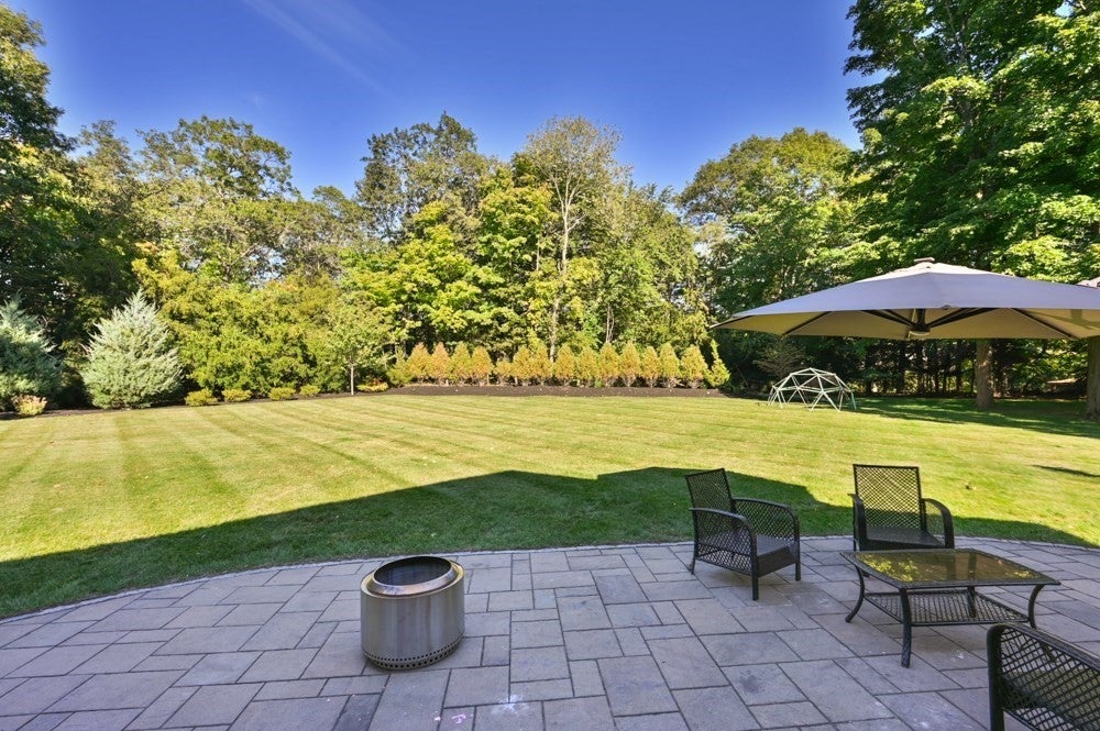 48 Border Rd, Reading, MA Photo #4