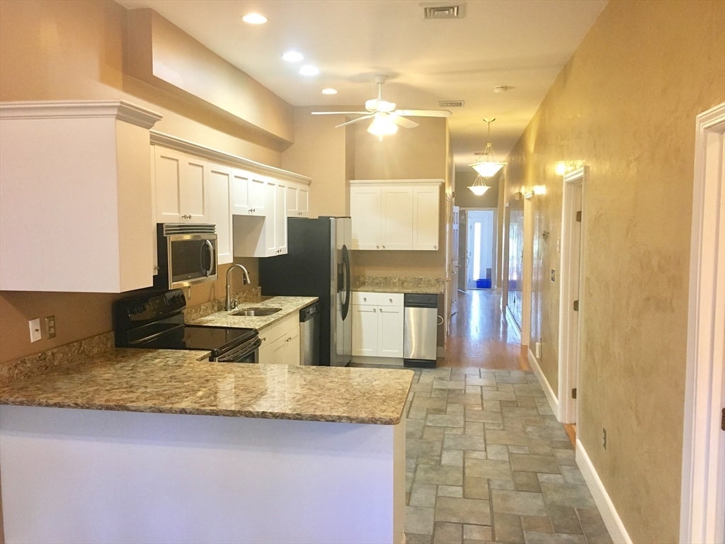 617 E 3rd St #1, Boston, MA Photo #2