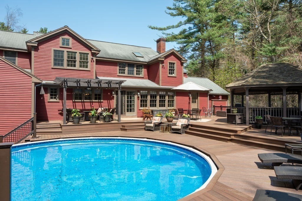 30 Christa Dr