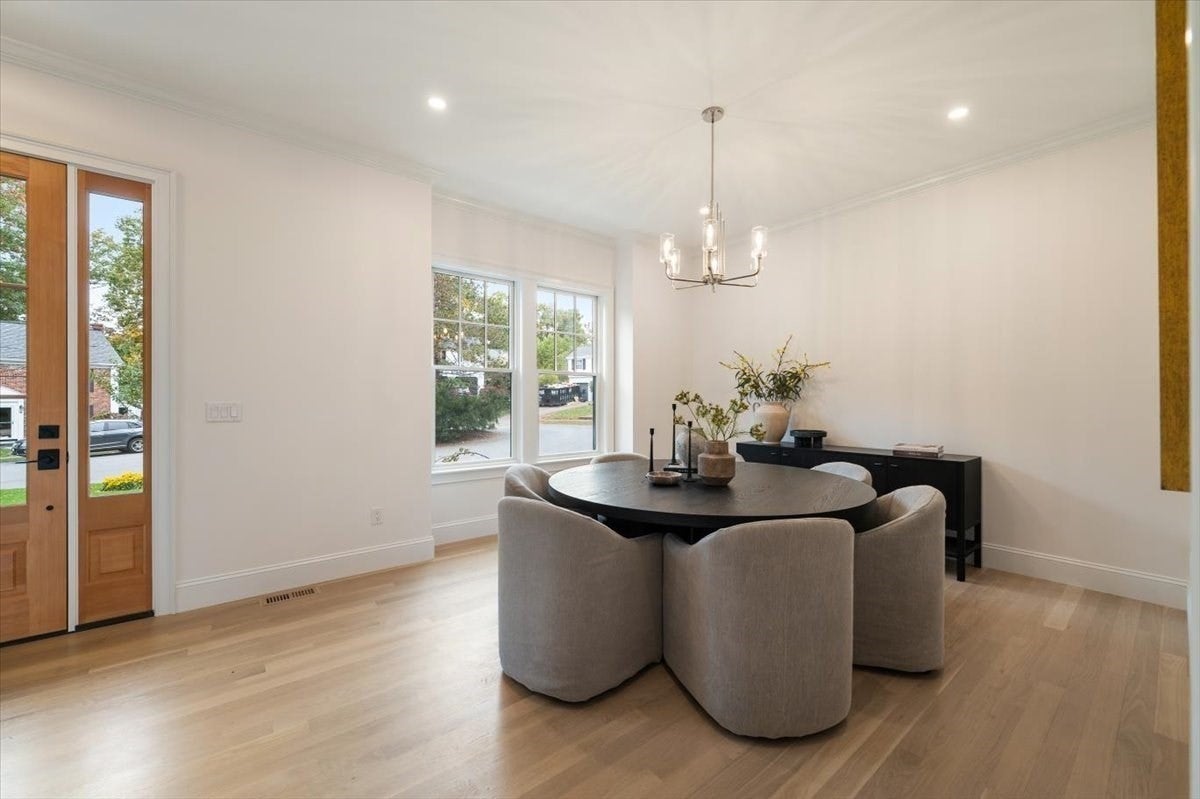 15 Lafayette Cir