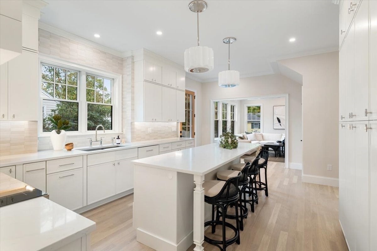15 Lafayette Cir, Wellesley, MA, 15 Lafayette Cir, Wellesley, MA Photo #8