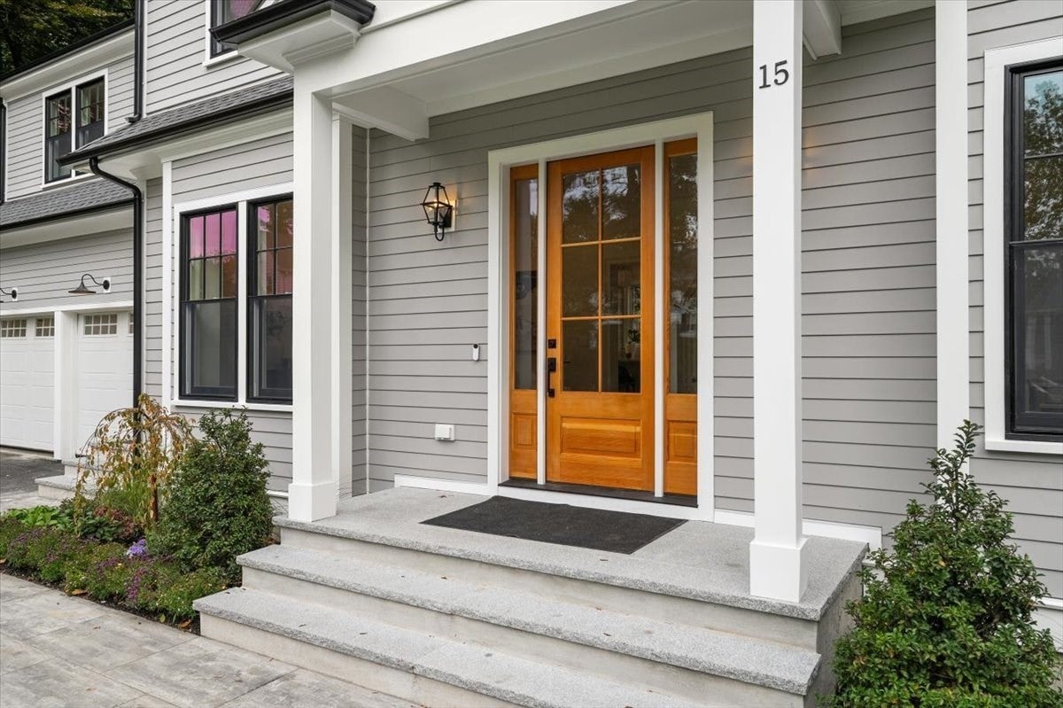 15 Lafayette Cir