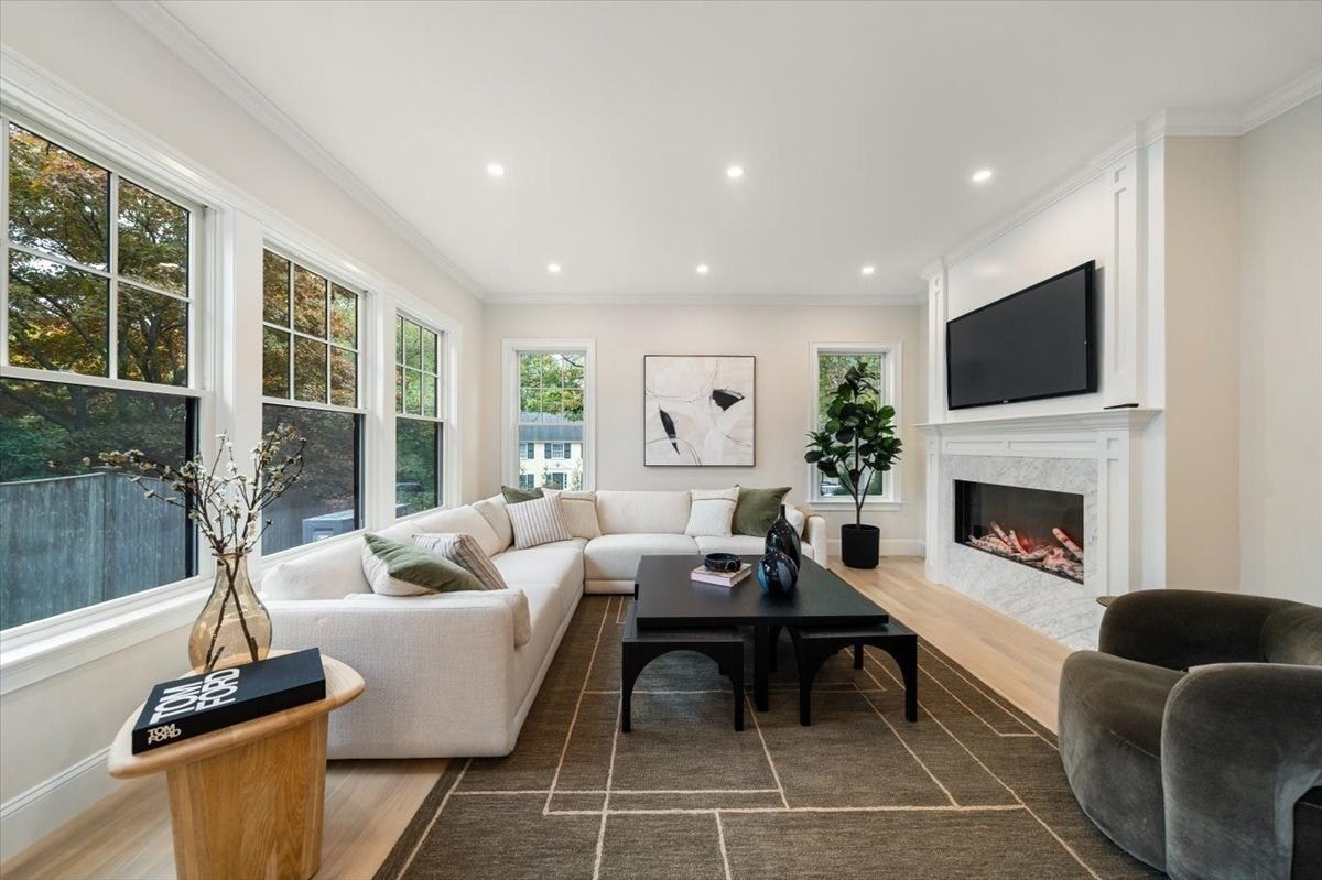 15 Lafayette Cir, Wellesley, MA, 15 Lafayette Cir, Wellesley, MA Photo #6