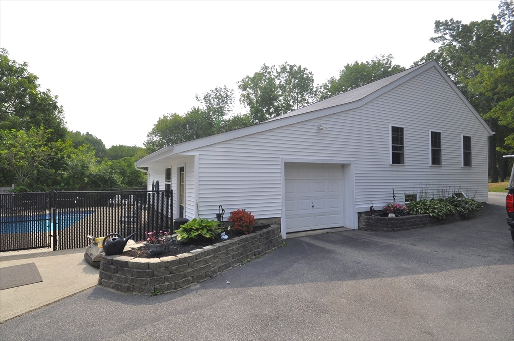 318 W Union St