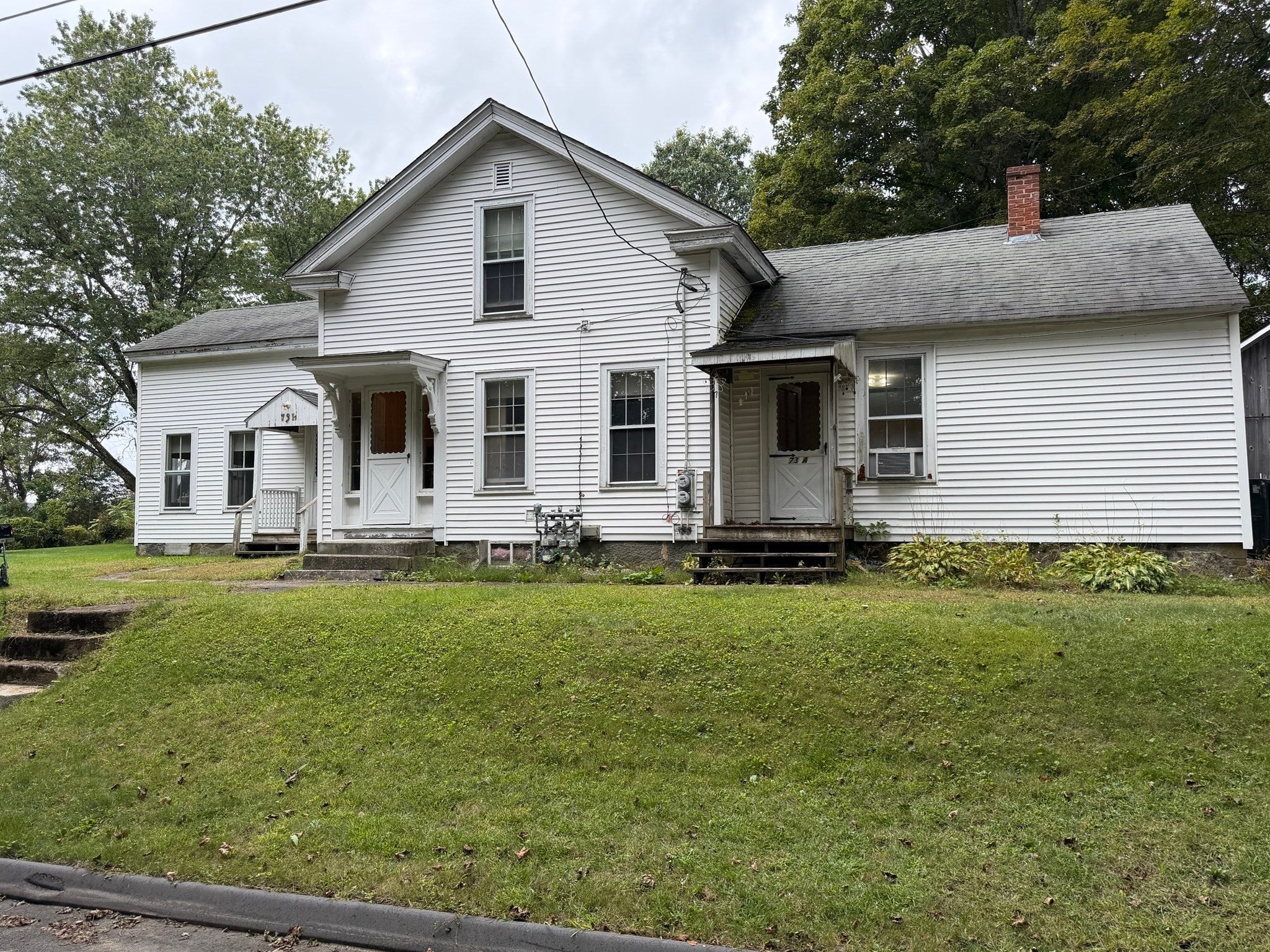 Photo of 73 School St, Warren, MA