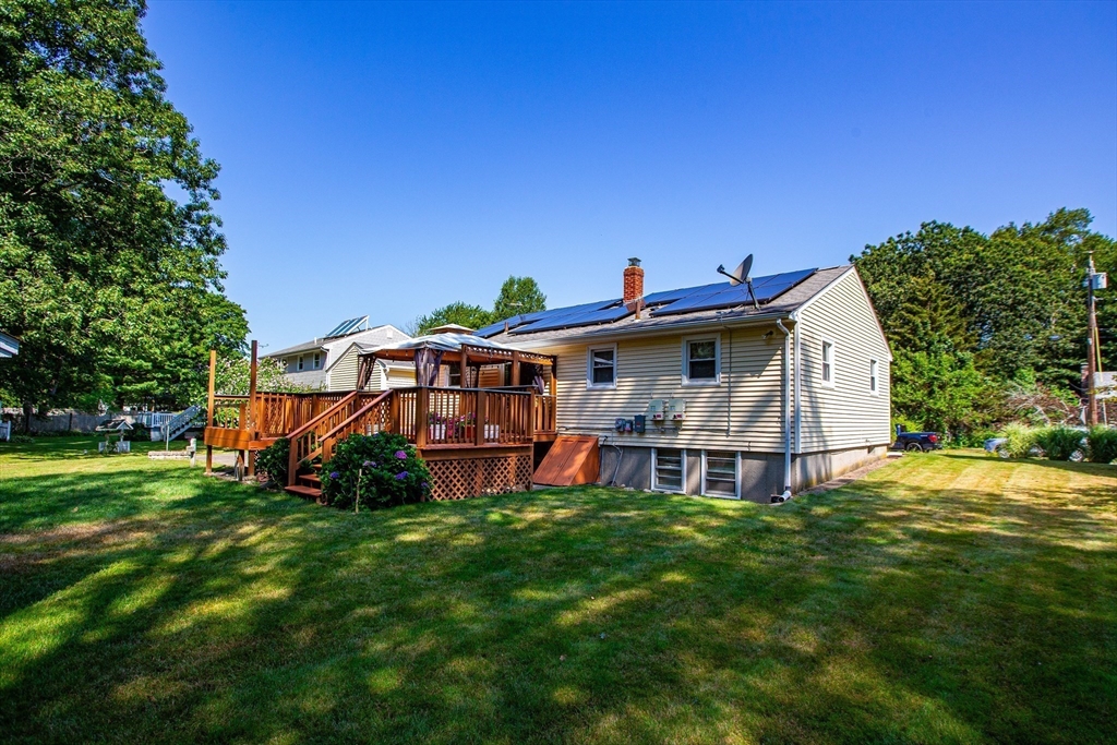 221 Pearl St