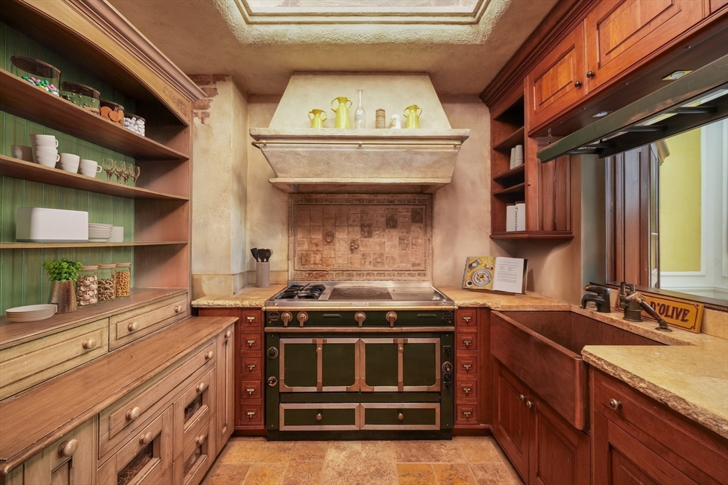 357 Beacon Street 2