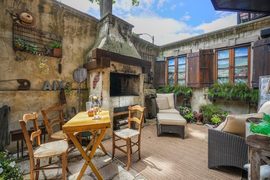 357 Beacon Street 2