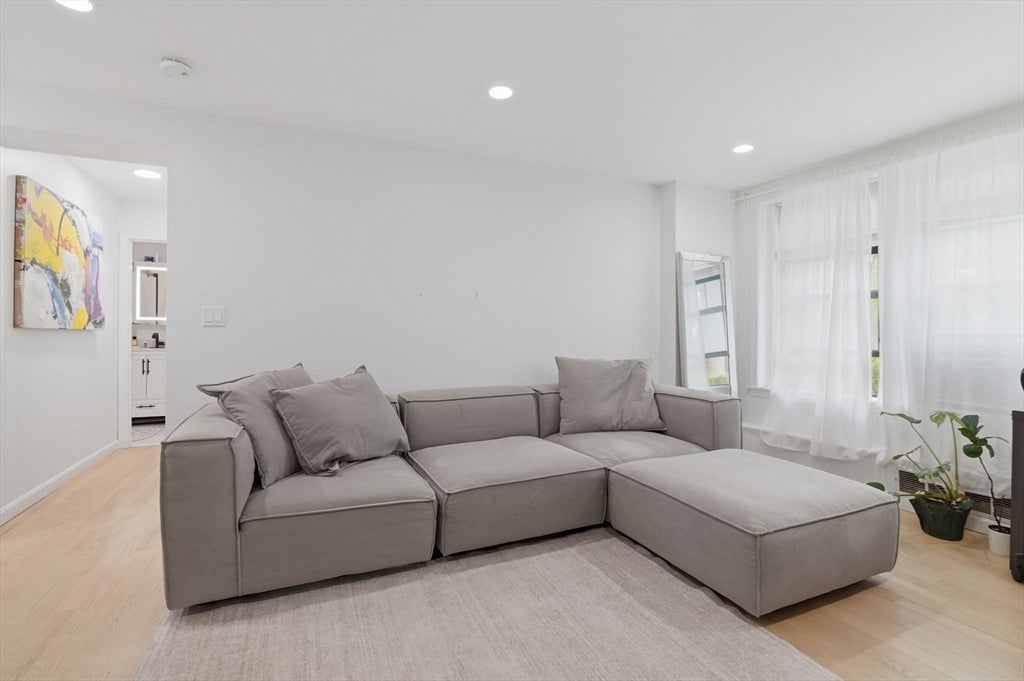 1584 Beacon St #A, Brookline, MA, 1584 Beacon St #A, Brookline, MA Photo #8