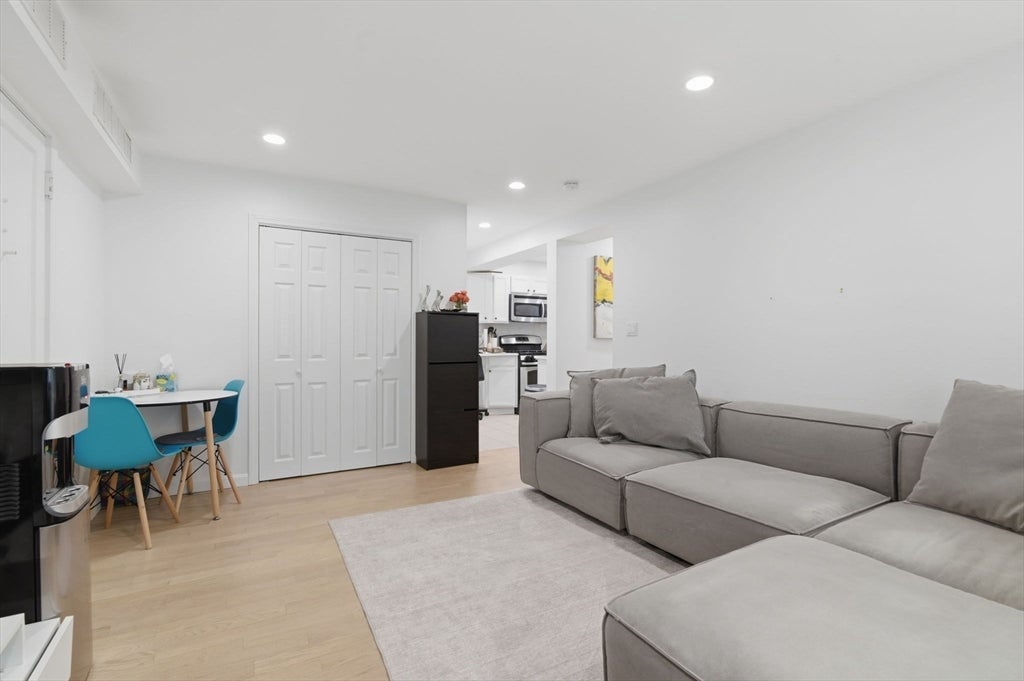 1584 Beacon St #A, Brookline, MA, 1584 Beacon St #A, Brookline, MA Photo #10