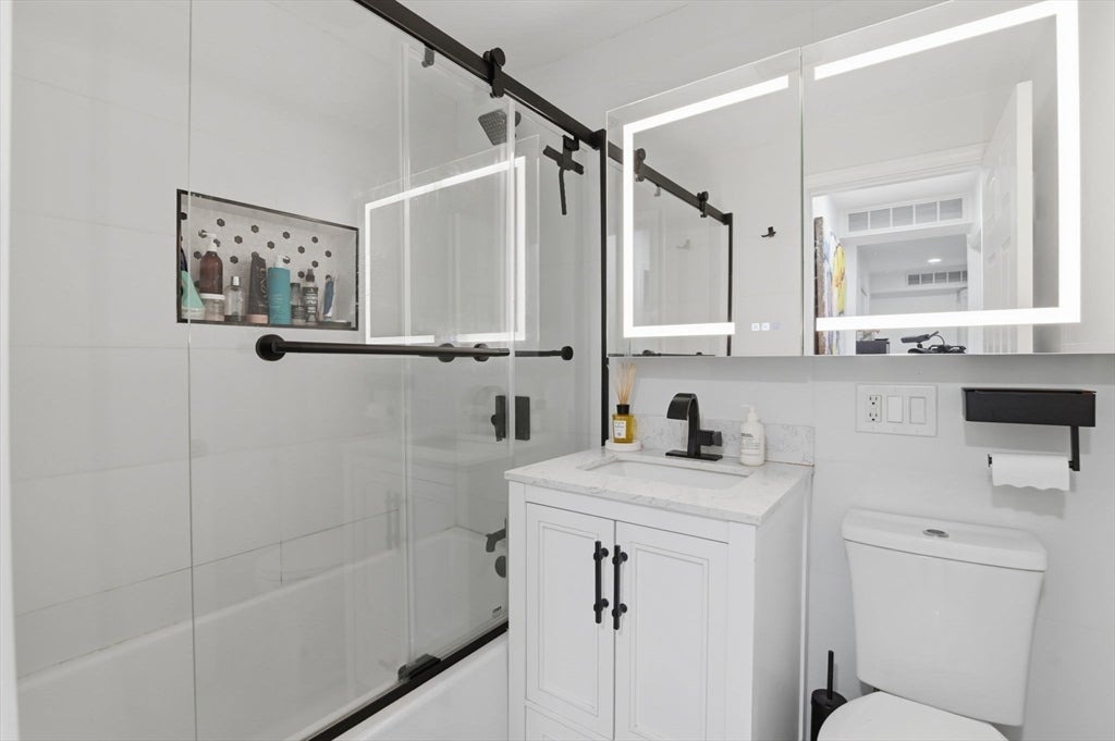 1584 Beacon St #A, Brookline, MA, 1584 Beacon St #A, Brookline, MA Photo #25