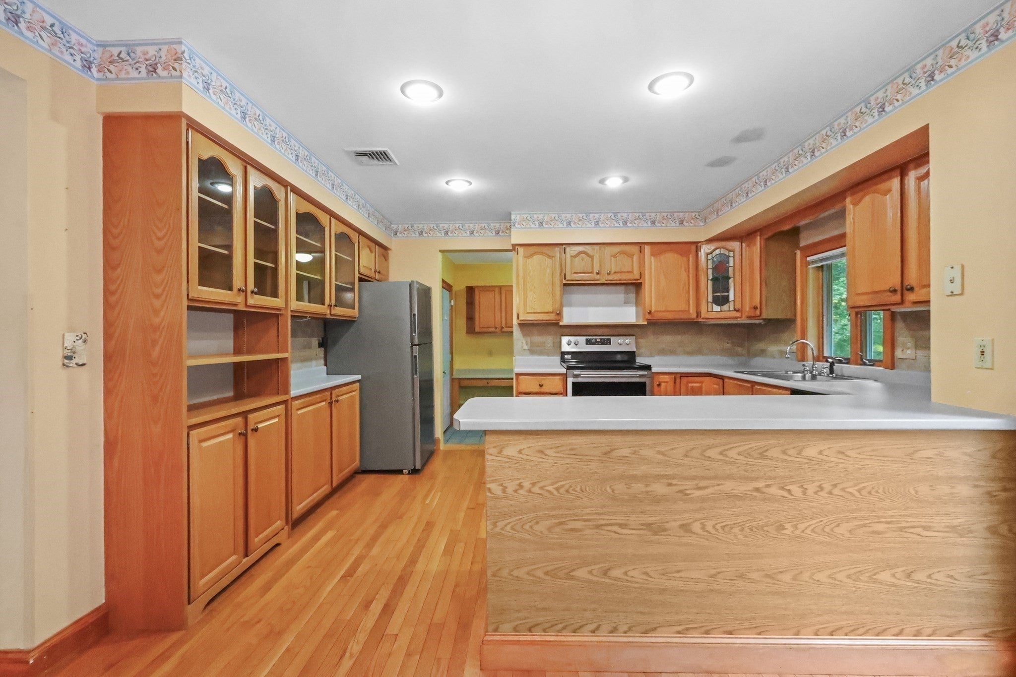 3 Amidon Ave, Amesbury, MA, 3 Amidon Ave, Amesbury, MA Photo #5