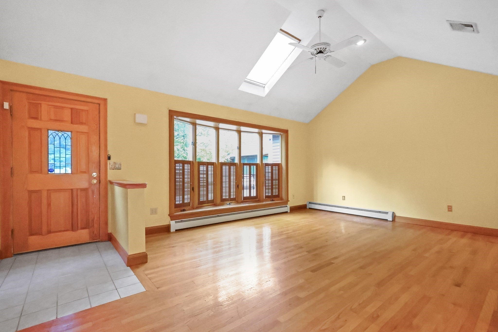 3 Amidon Ave, Amesbury, MA, 3 Amidon Ave, Amesbury, MA Photo #2