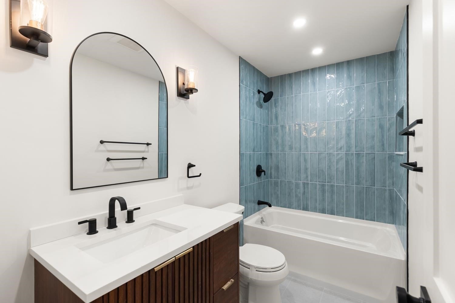318 Essex Ave #B, Gloucester, MA Photo #27