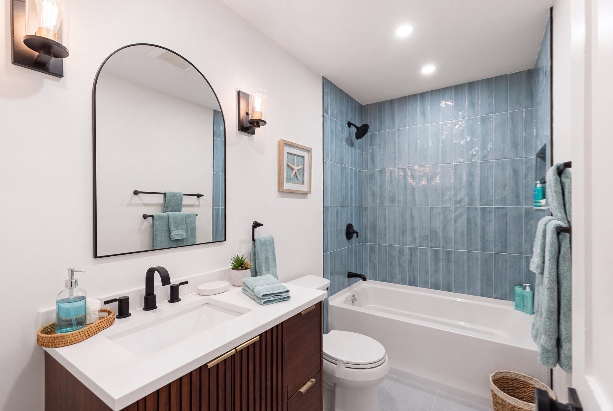 318 Essex Ave #B, Gloucester, MA Photo #26