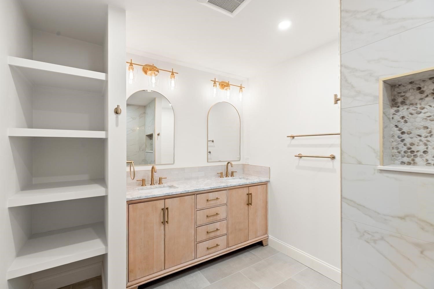 318 Essex Ave #B, Gloucester, MA Photo #23