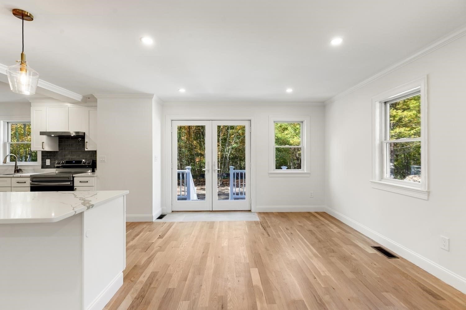 318 Essex Ave #B, Gloucester, MA Photo #8