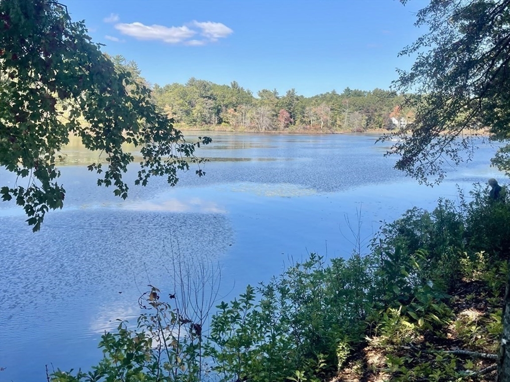 35 Shoreline Drive